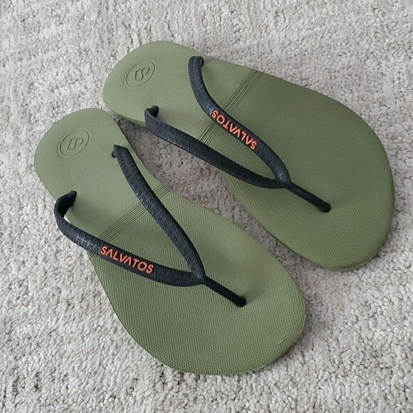 Salvatos | Foldable Packable Flip-flops - Picture 3 of 5